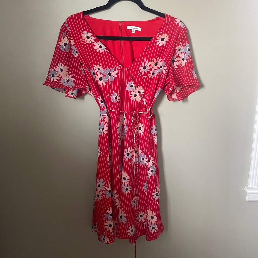 Madewell floral wrap dress, red and pink, button details
